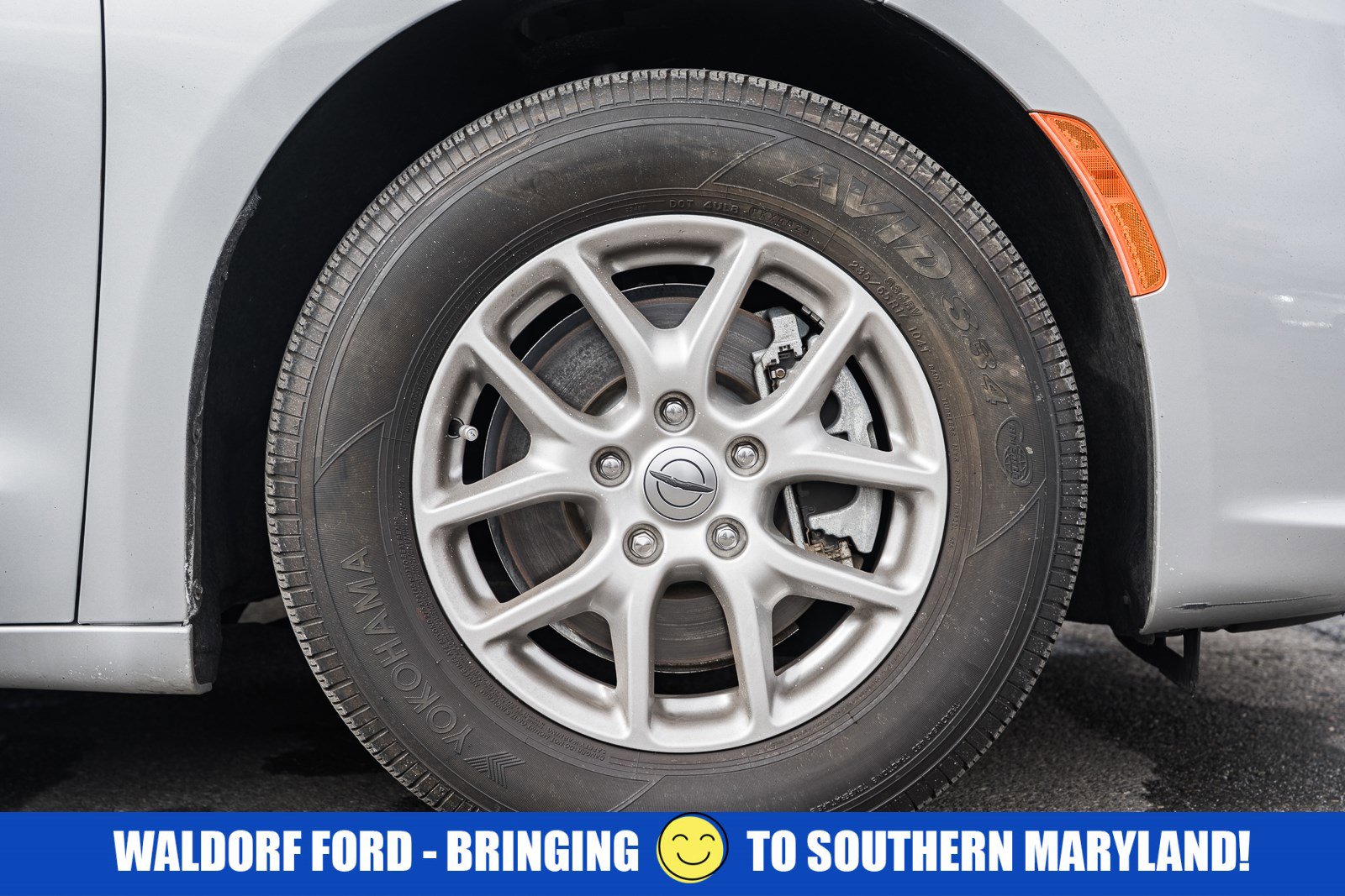 Used 2024 Chrysler Pacifica Touring-L image 18