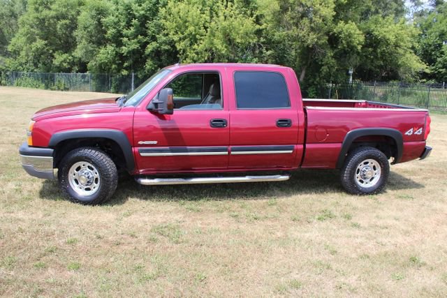 Used 2004 Chevrolet Silverado 2500 LT AWD/4WD image 3