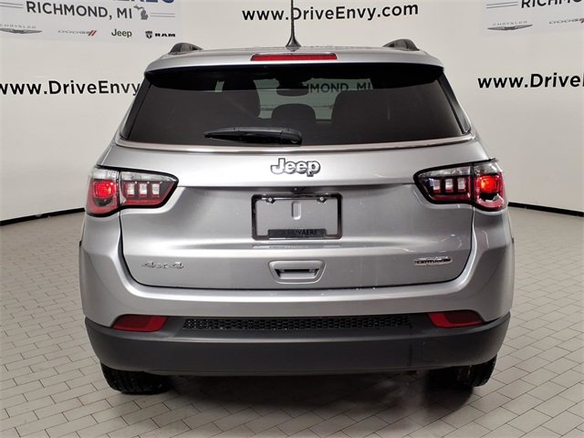 Used 2024 Jeep Compass Latitude image 5