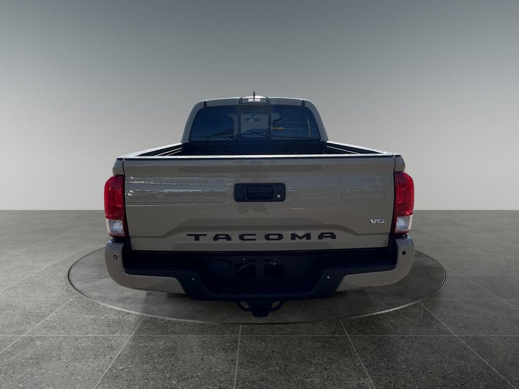 Used 2016 Toyota Tacoma TRD Off-Road AWD/4WD image 8