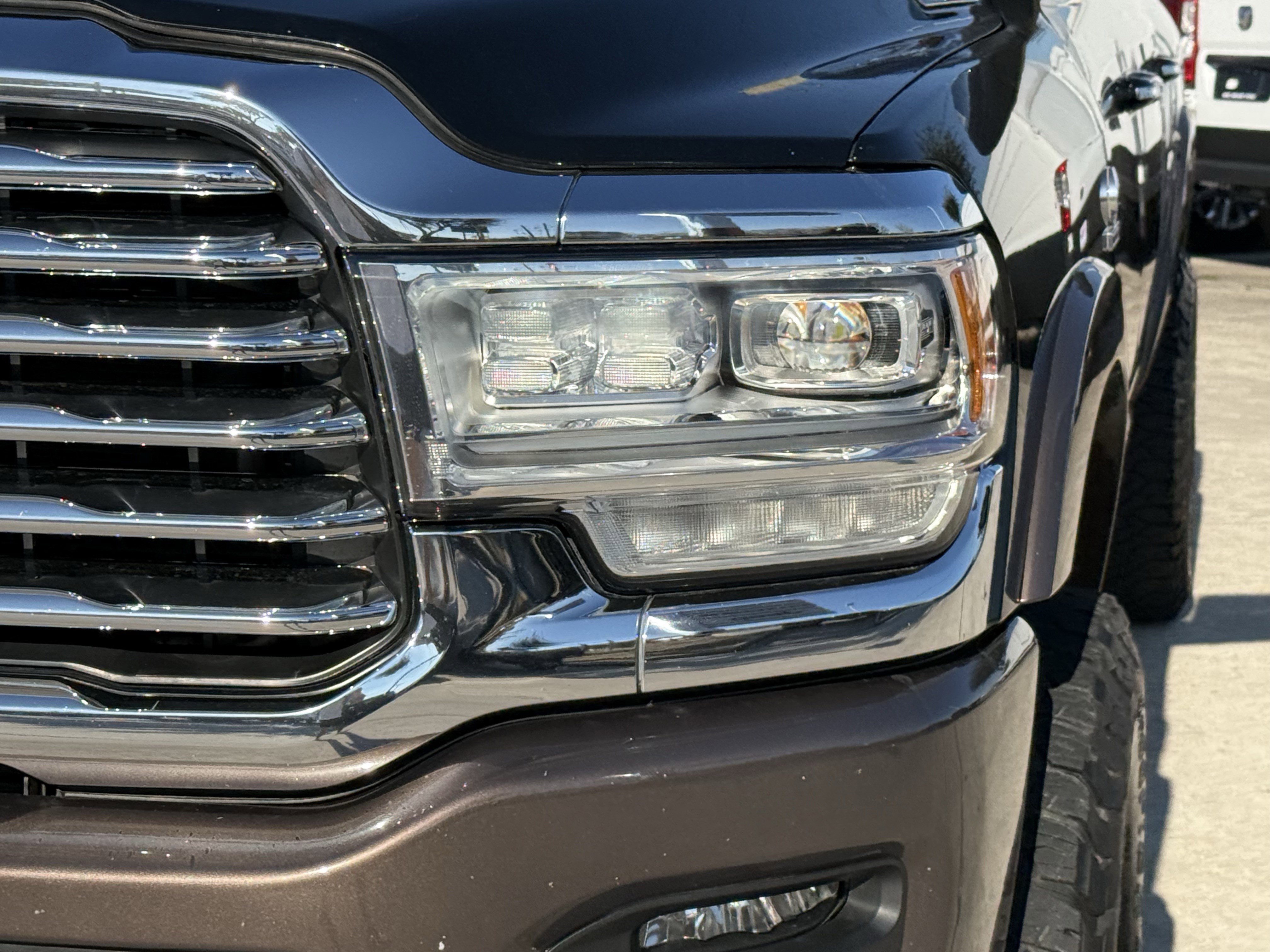 Used 2022 RAM 3500 Limited image 11