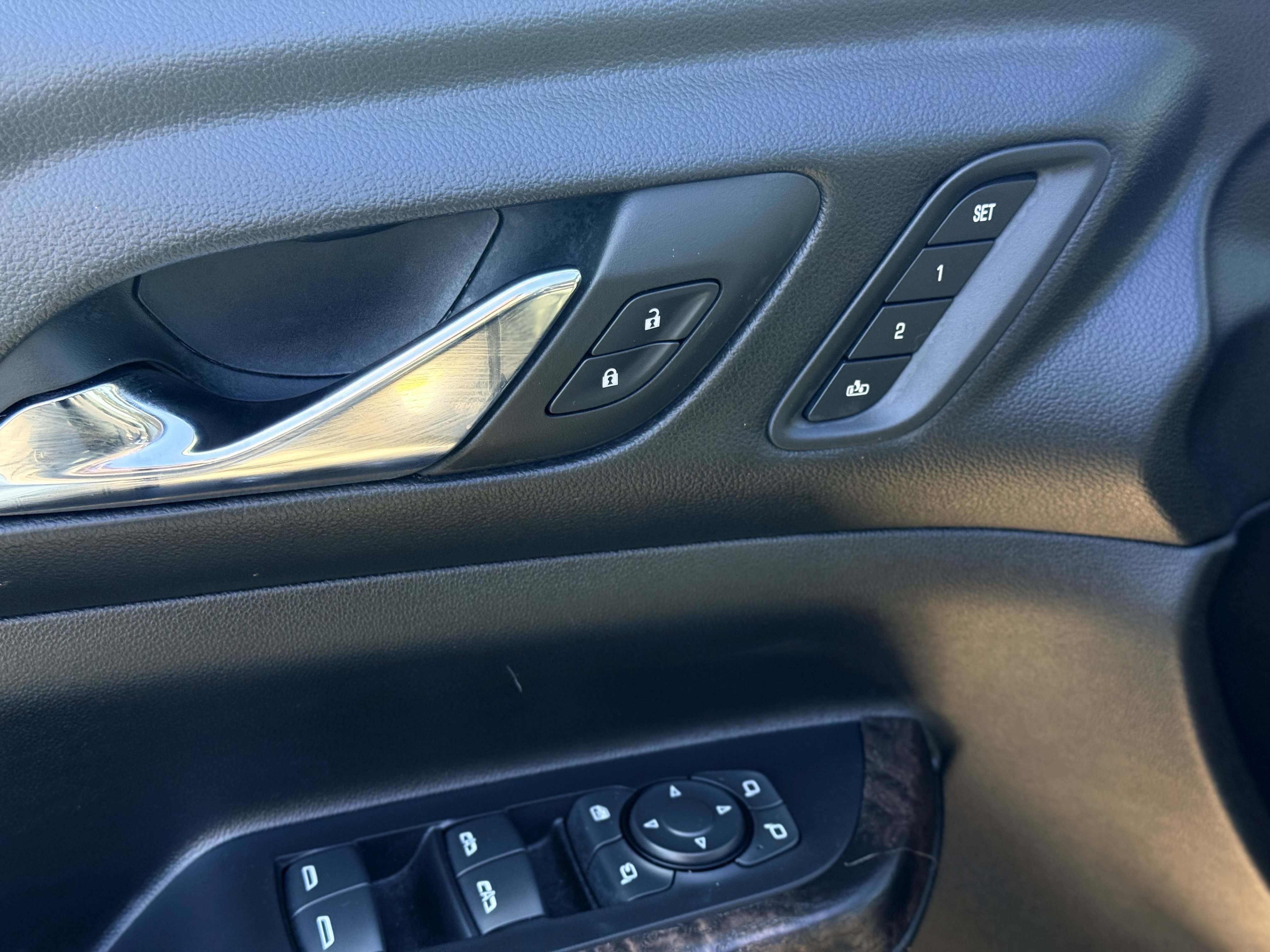 Certified 2023 GMC Acadia Denali w/ Denali Ultimate Package image 19