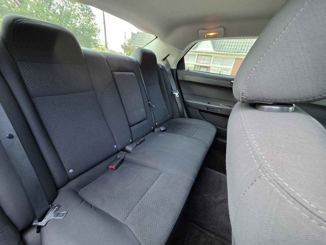 Used 2008 Chrysler 300 LX RWD image 32