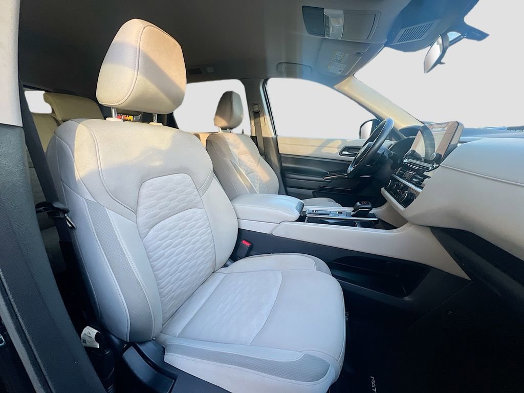 Used 2022 Nissan Pathfinder SV w/ SV Black Package image 26