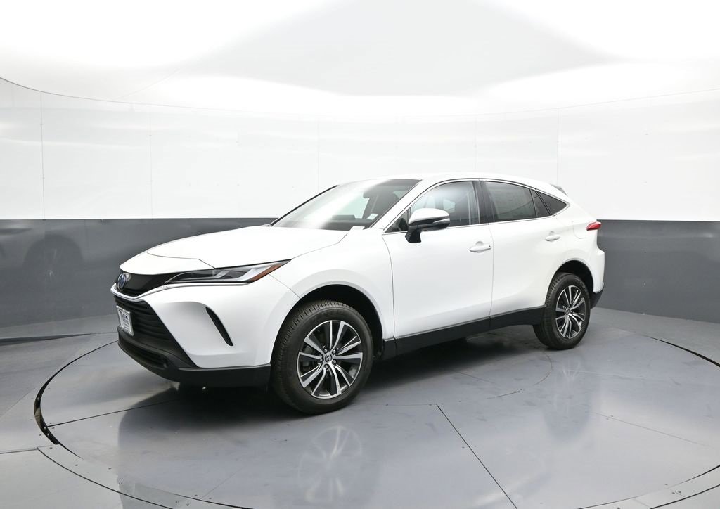 Certified 2024 Toyota Venza LE image 10