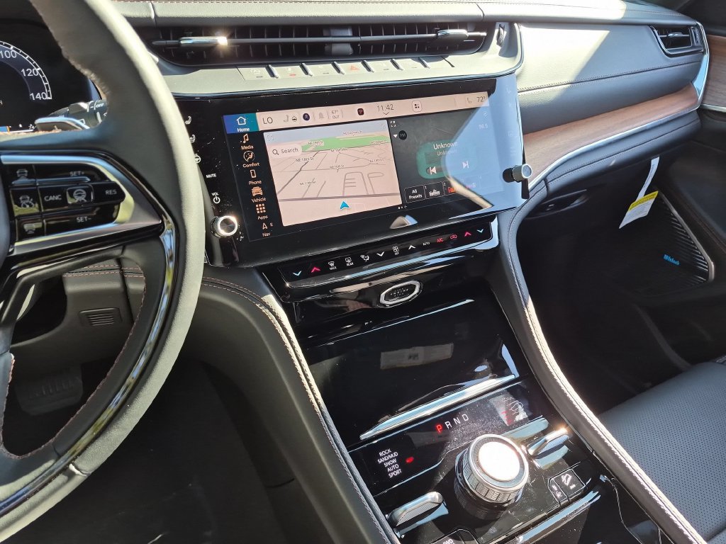 New 2027 Jeep Grand Cherokee Summit AWD/4WD image 19