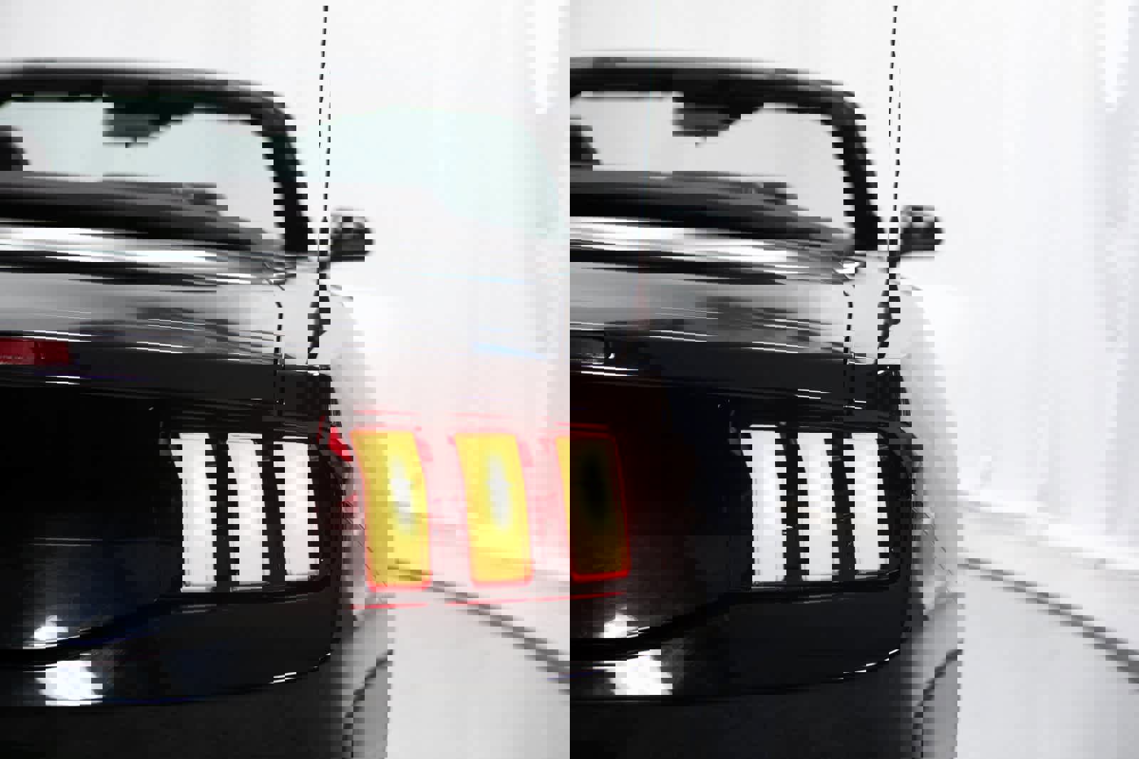 Used 2024 Ford Mustang EcoBoost image 32