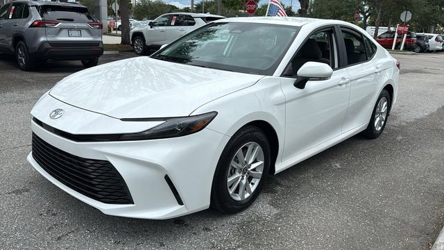 Certified 2025 Toyota Camry LE image 3