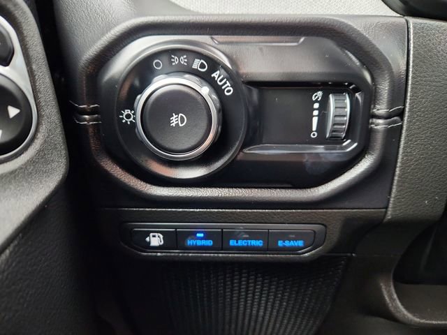 Used 2025 Jeep Wrangler Sahara 4xe w/ Safety Group image 37