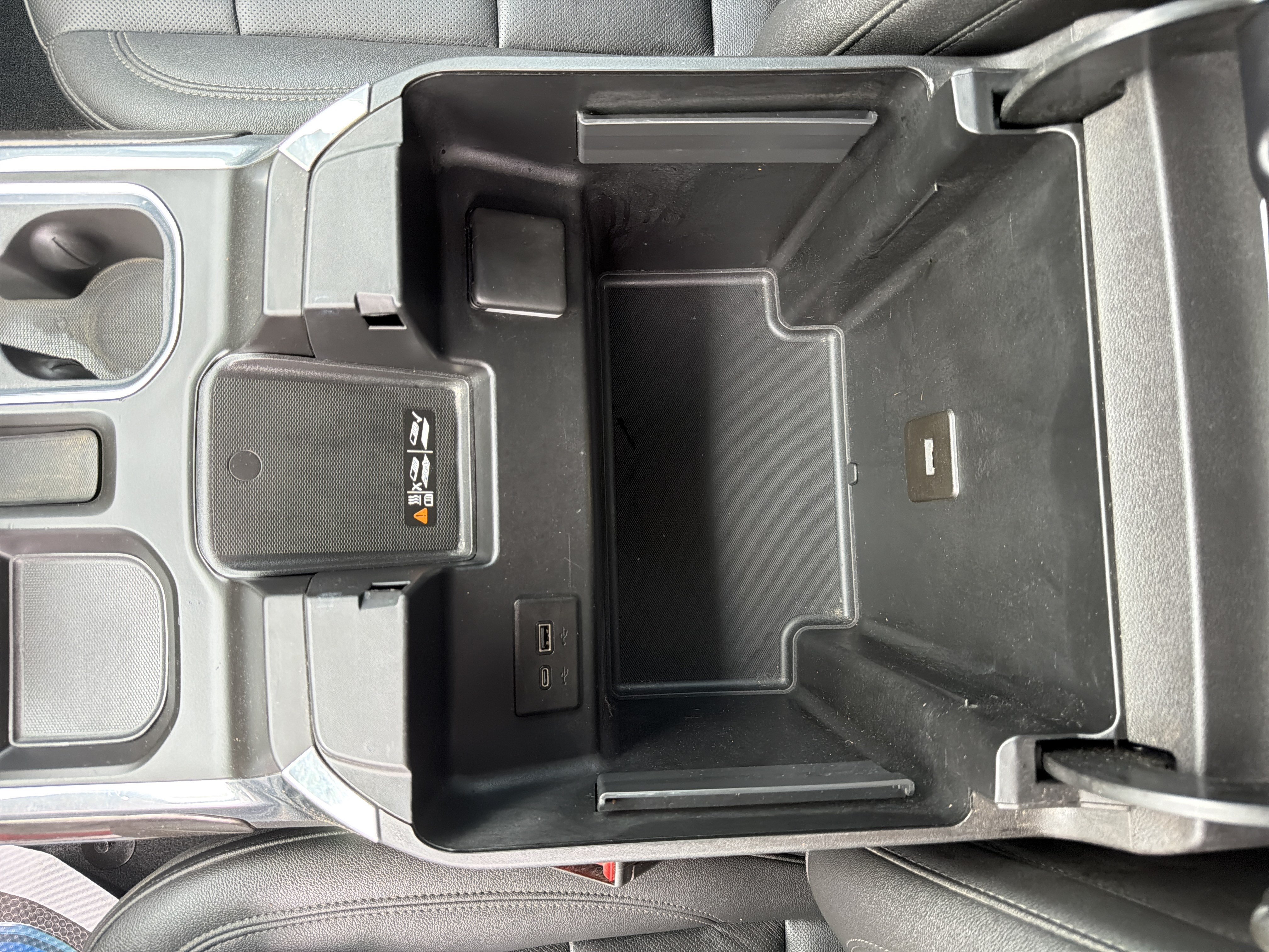 Used 2024 Chevrolet Silverado 1500 LTZ AWD/4WD image 21