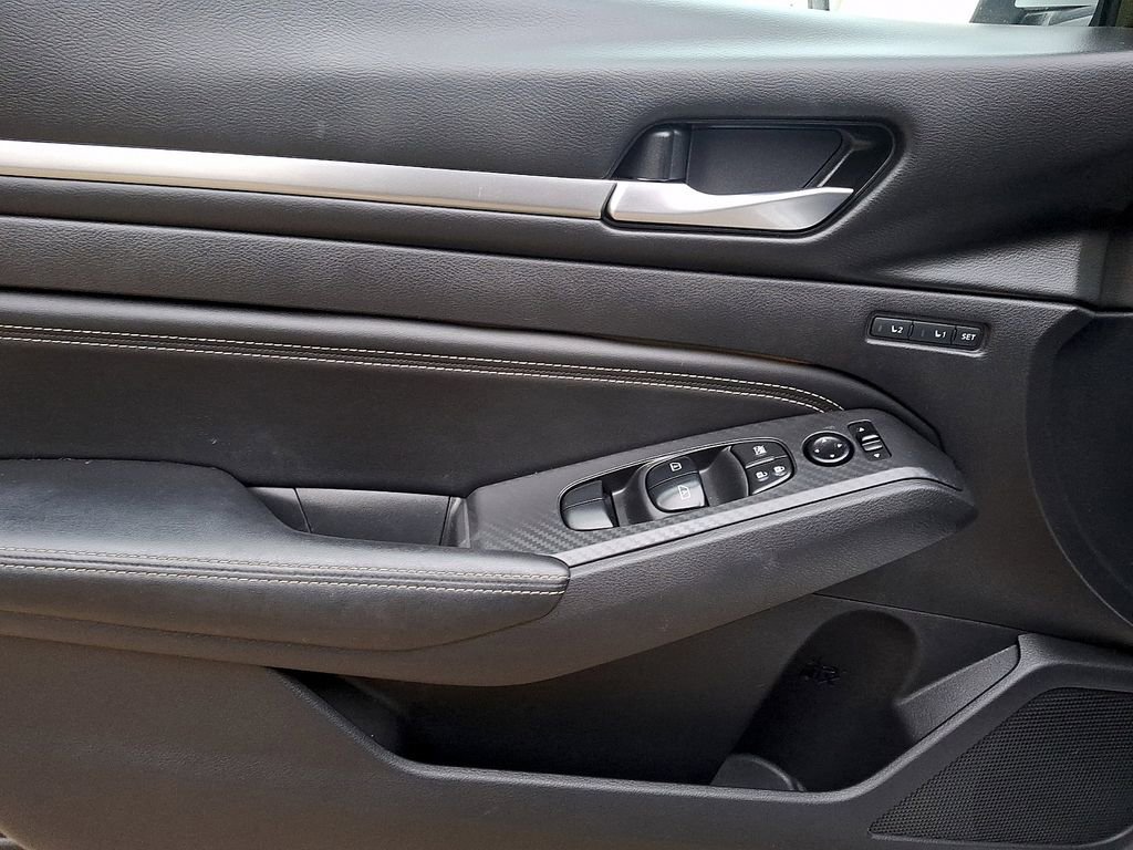 Used 2019 Nissan Altima 2.0 Platinum image 12