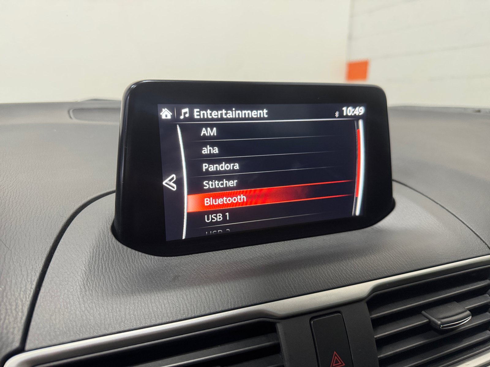 Used 2018 MAZDA MAZDA3 Touring FWD image 16