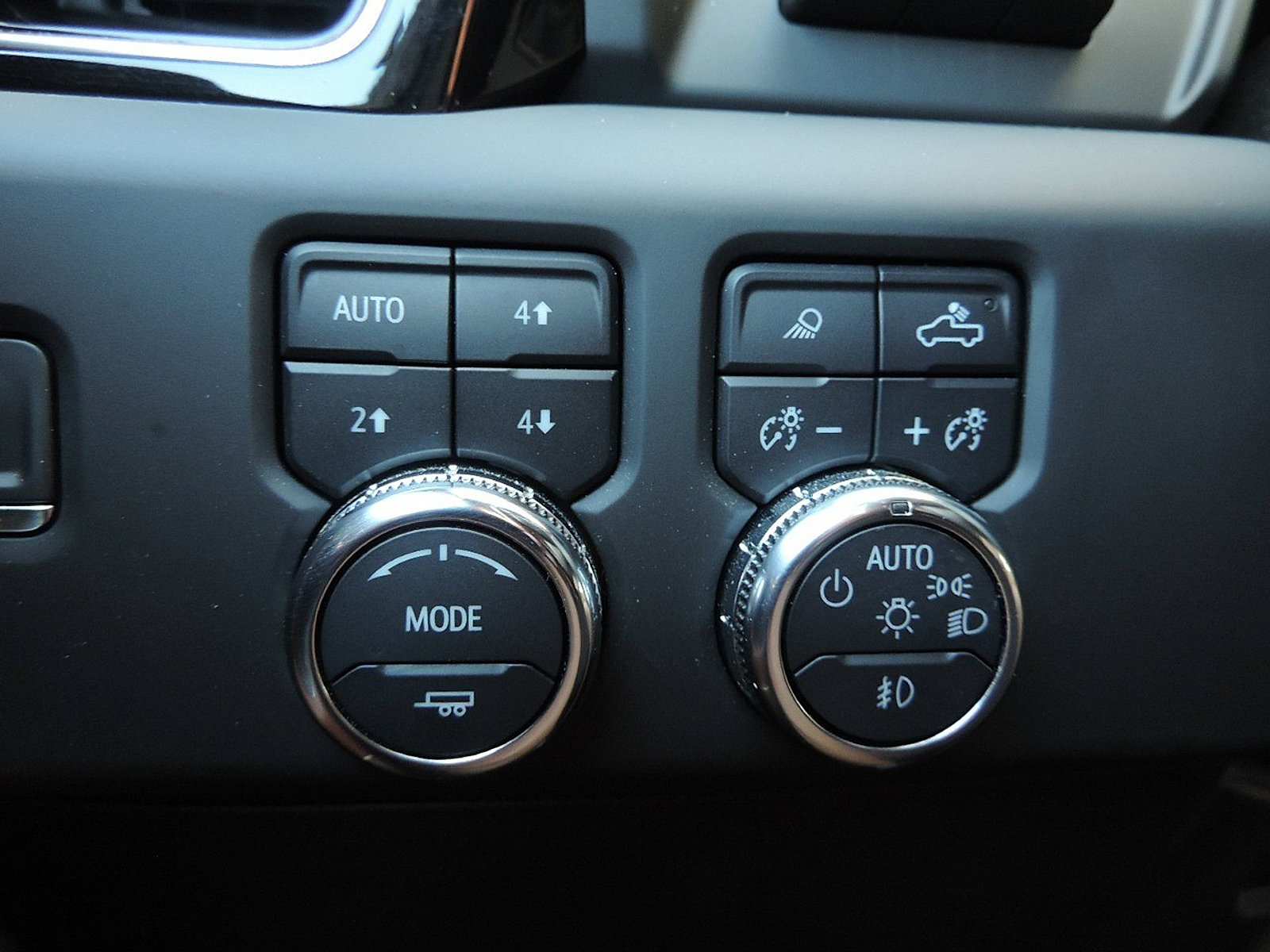 Used 2024 GMC Sierra 2500 Denali Ultimate AWD/4WD image 28