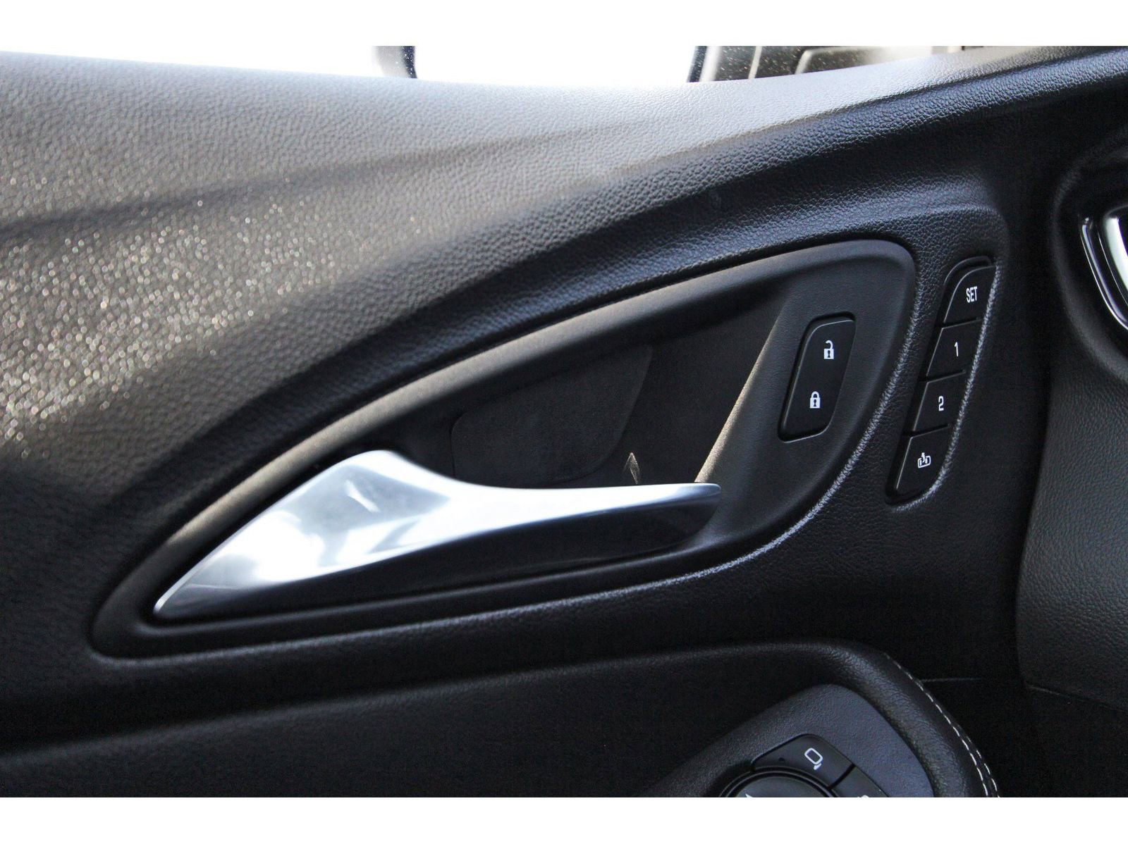 Used 2023 Buick Encore GX Essence w/ Experience Buick Package image 22