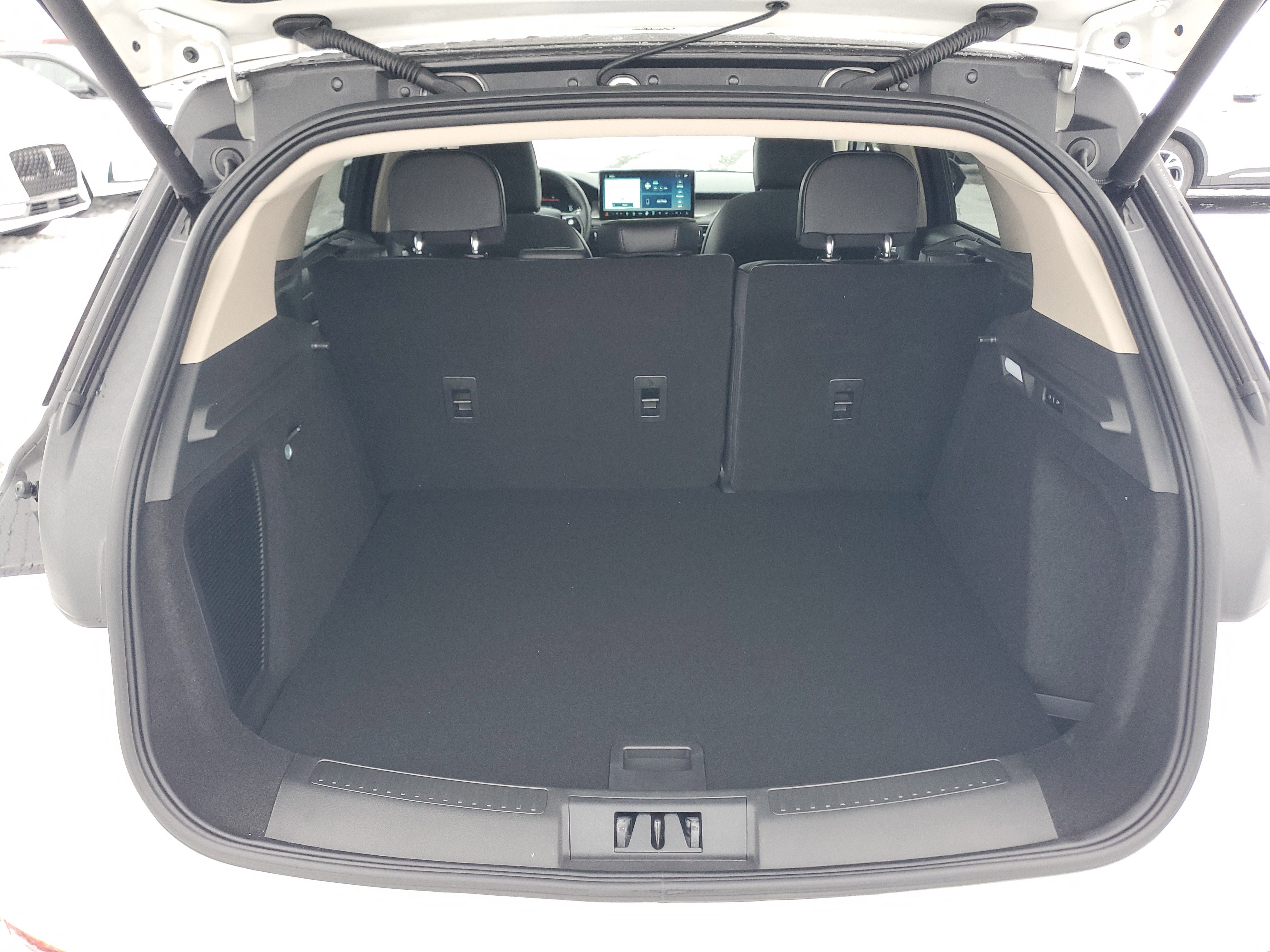 New 2026 Lincoln Corsair Premiere image 30