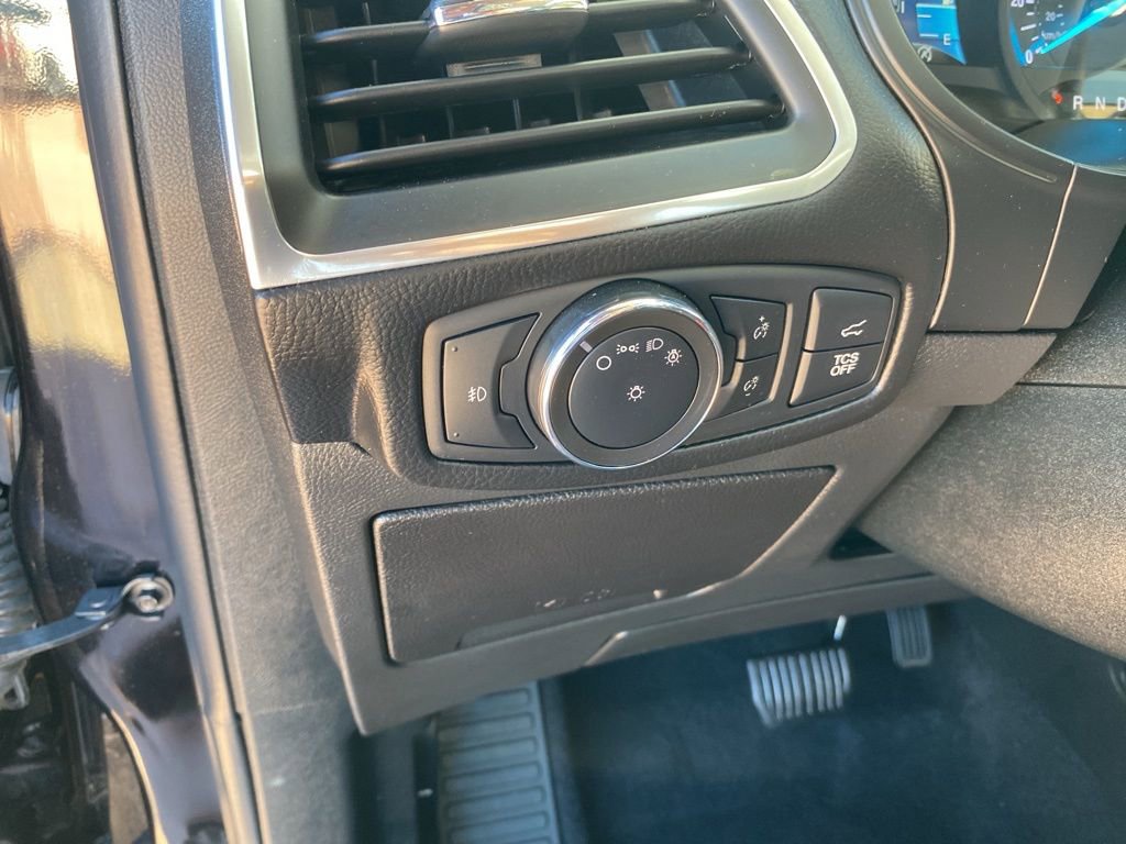 Certified 2022 Ford Edge Titanium AWD/4WD image 24