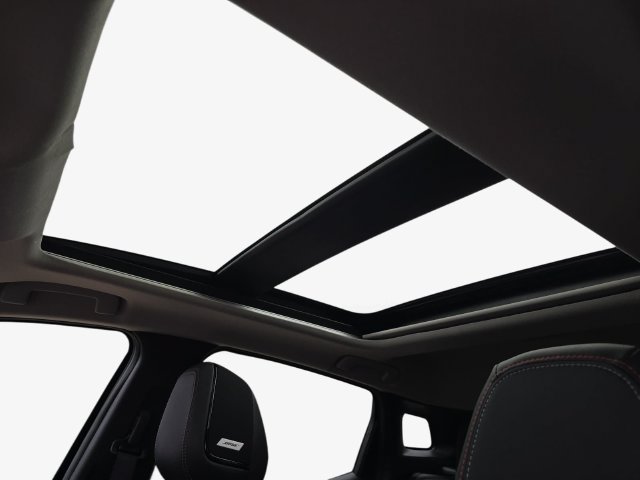 New 2027 Nissan Kicks SR w/ SR Premium Package FWD image 31