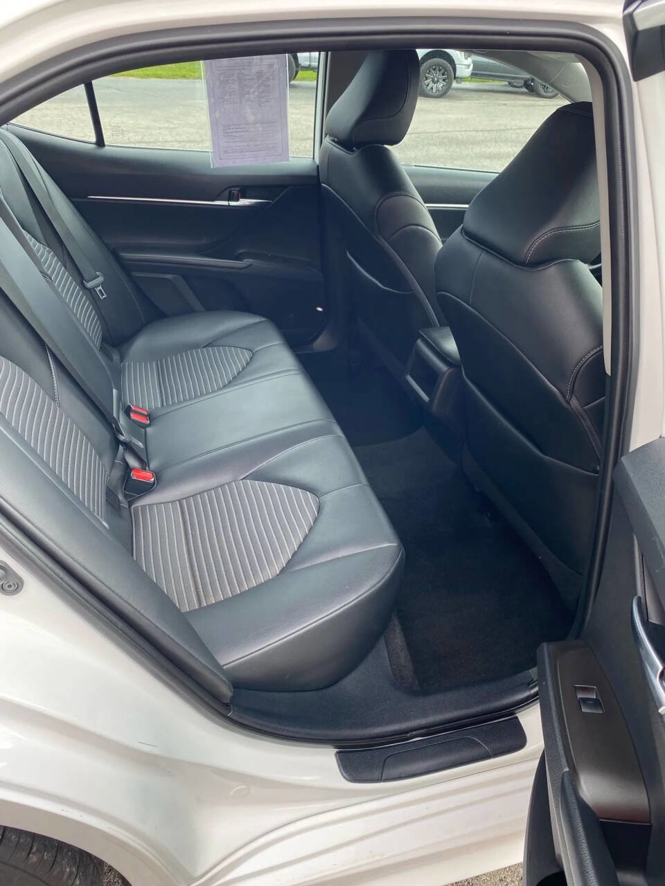 Used 2021 Toyota Camry SE image 26