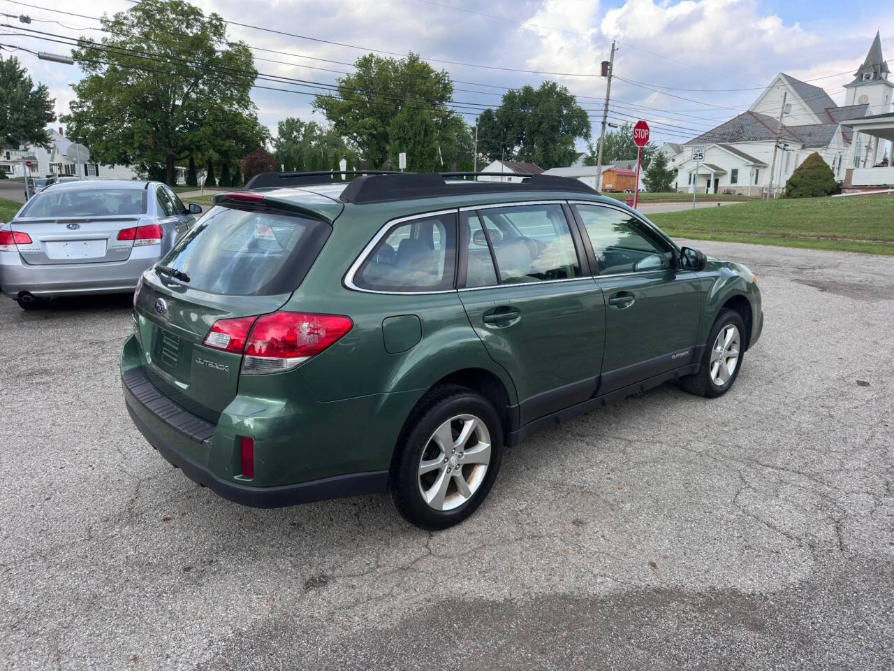 Used 2014 Subaru Outback 2.5i w/ Alloy Wheel Package AWD/4WD image 6