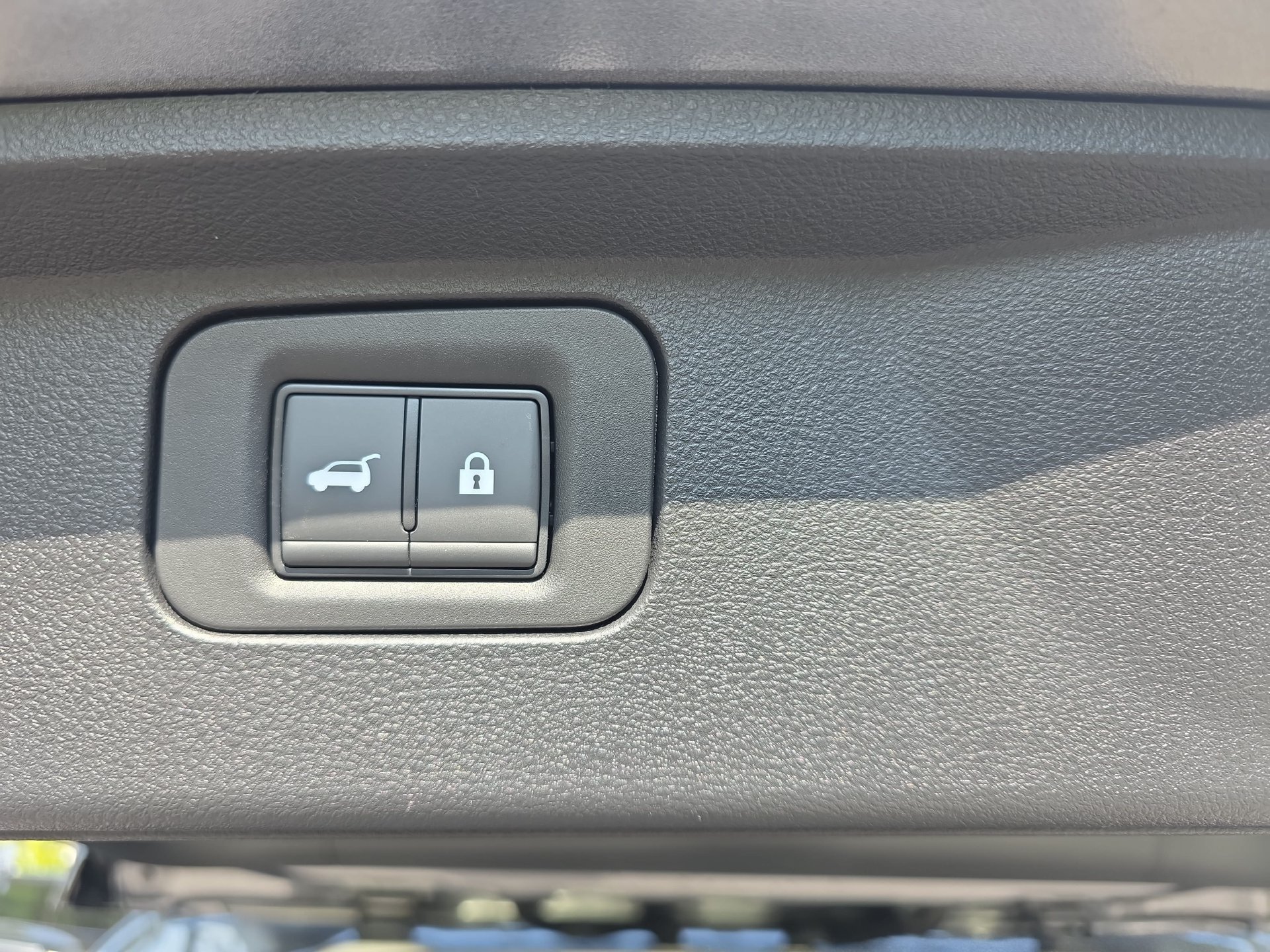 New 2026 Nissan Armada SL w/ Captain's Chari Seat Package AWD/4WD image 13