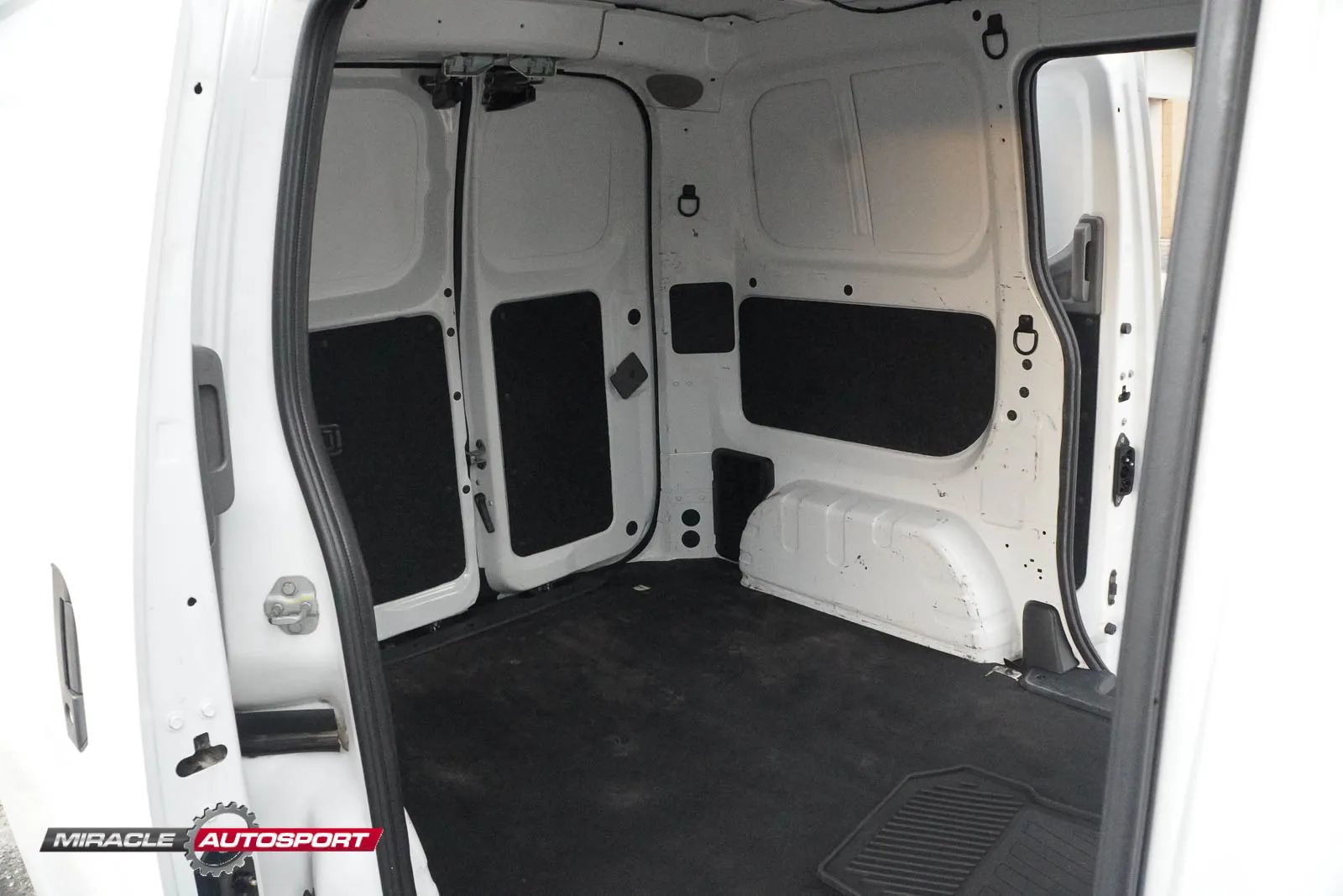 Used 2021 Nissan NV200 S FWD image 24