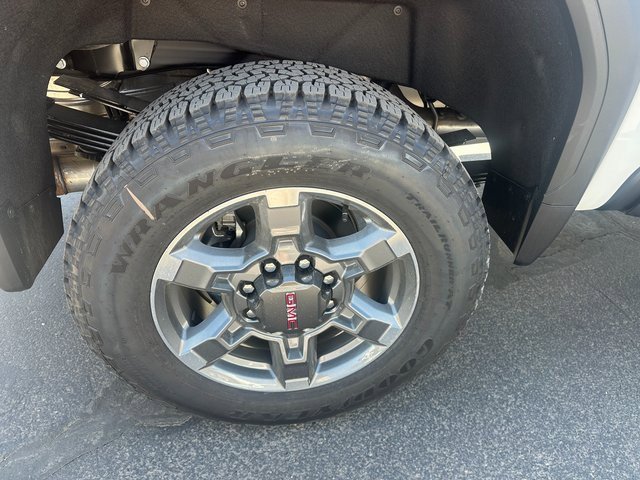 New 2025 GMC Sierra 3500 SLT w/ SLT Convenience Package image 10