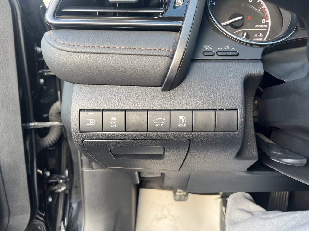 Used 2020 Toyota Camry LE image 13