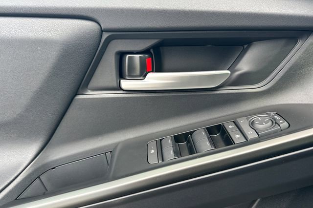 New 2026 Subaru Solterra Premium image 8