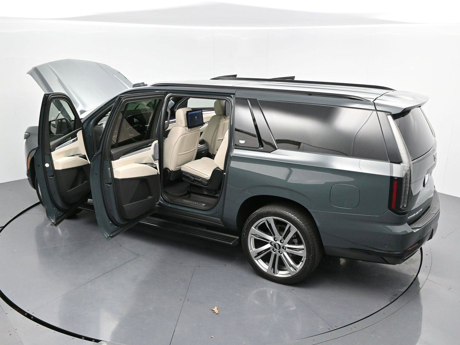 Certified 2026 Cadillac Escalade ESV Sport w/ Touring Package image 44