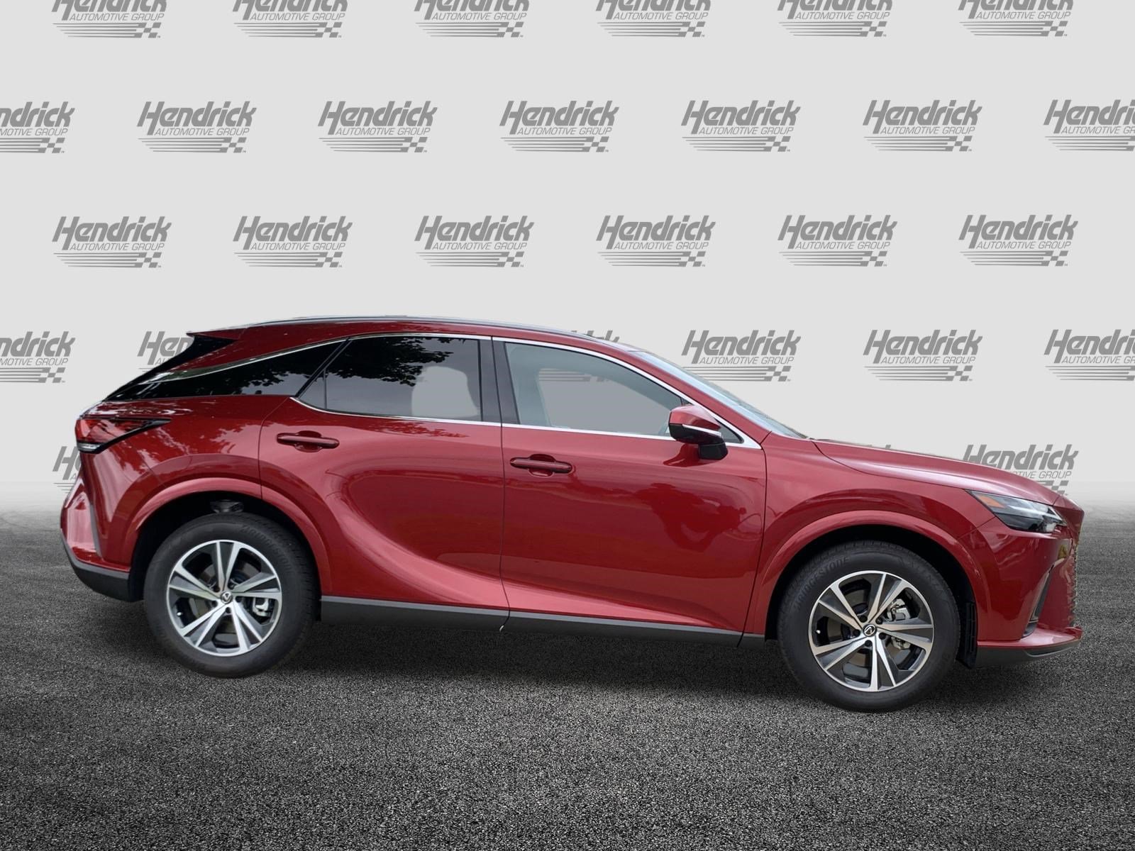 Used 2025 Lexus RX 350 Premium w/ Accessory Package (Z1) FWD image 11
