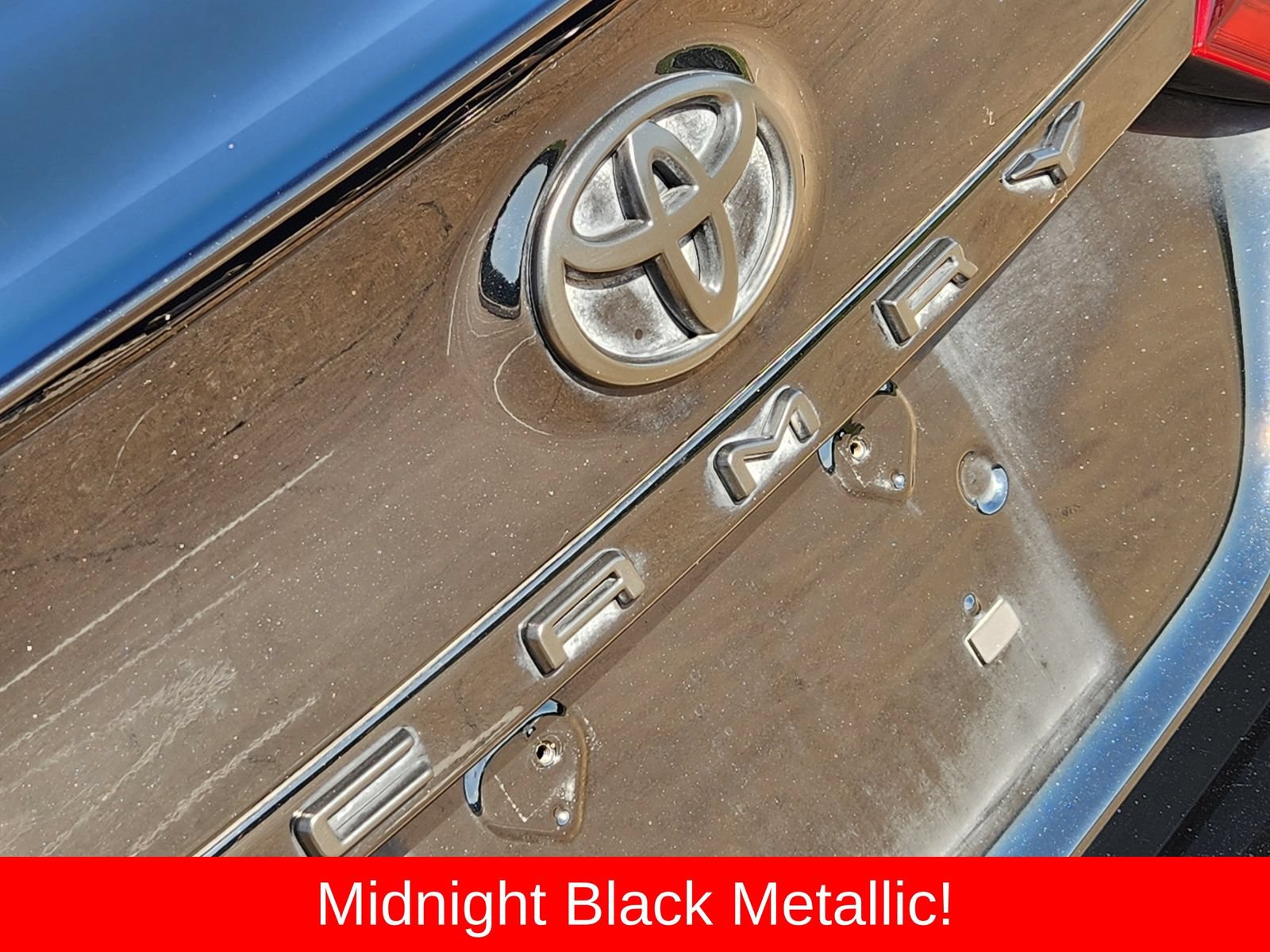 Used 2023 Toyota Camry SE w/ Convenience Package FWD image 12