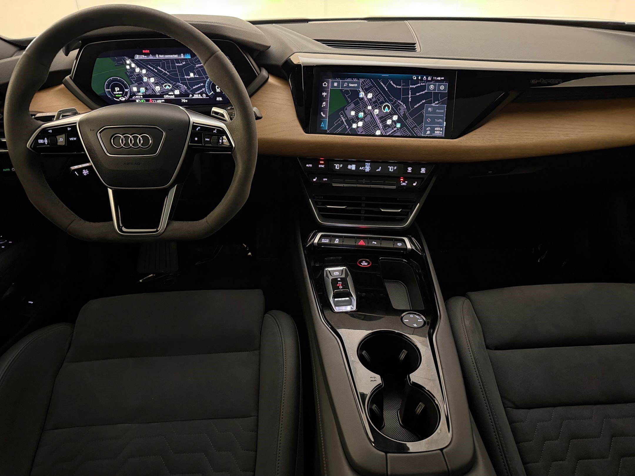 Certified 2023 Audi e-tron GT Premium Plus AWD/4WD image 28