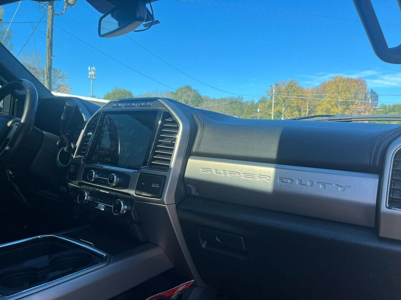 Used 2022 Ford F250 Platinum w/ Tremor Off-Road Package image 24