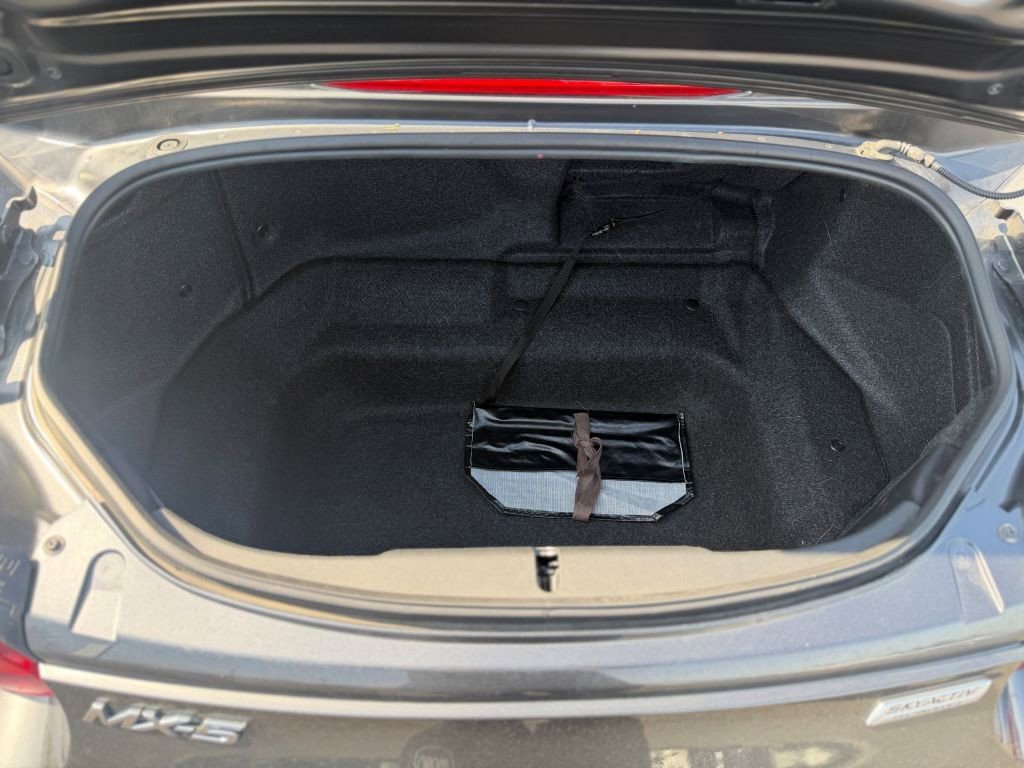 Used 2016 MAZDA MX-5 Miata Club image 6