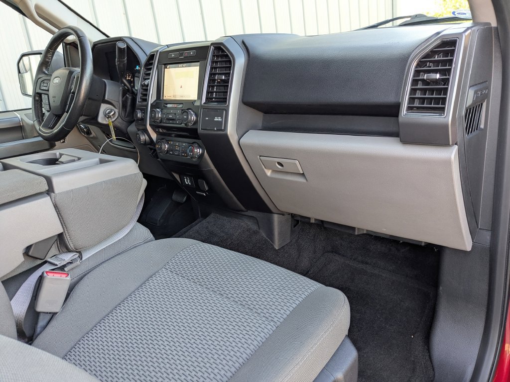 Used 2017 Ford F150 XLT w/ Equipment Group 302A Luxury AWD/4WD image 6