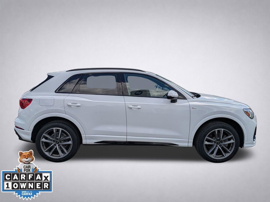 Used 2024 Audi Q3 2.0T Premium w/ Convenience Package AWD/4WD image 3