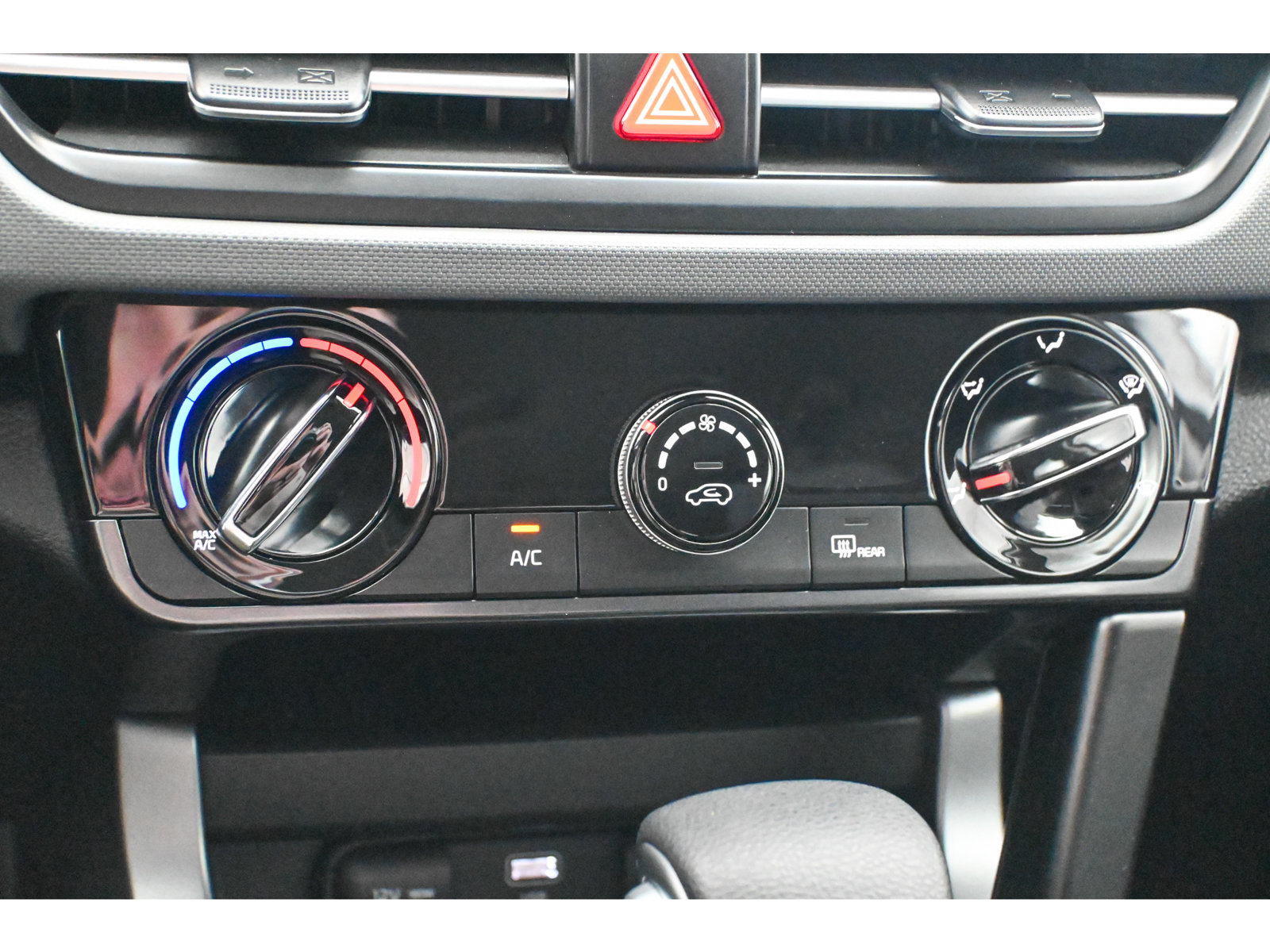 Certified 2025 Kia Seltos LX AWD/4WD image 41