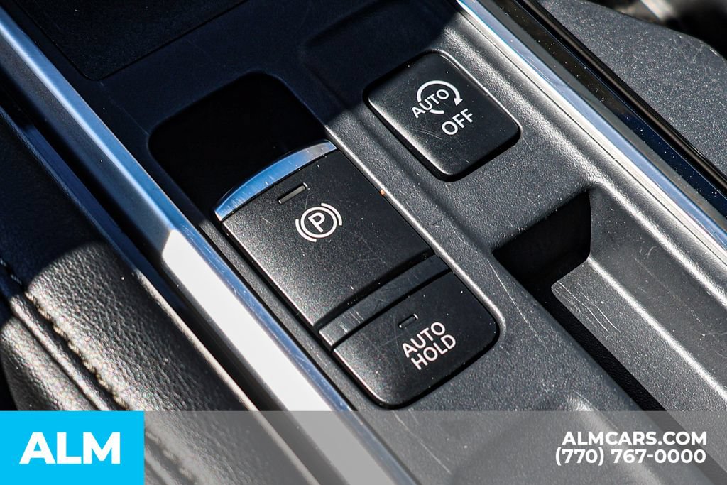 Used 2025 Nissan Pathfinder SV FWD image 44
