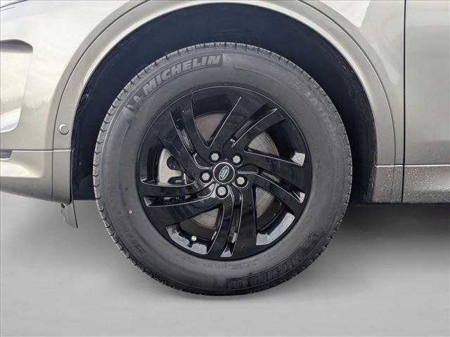 Used 2025 Land Rover Discovery Sport S image 25