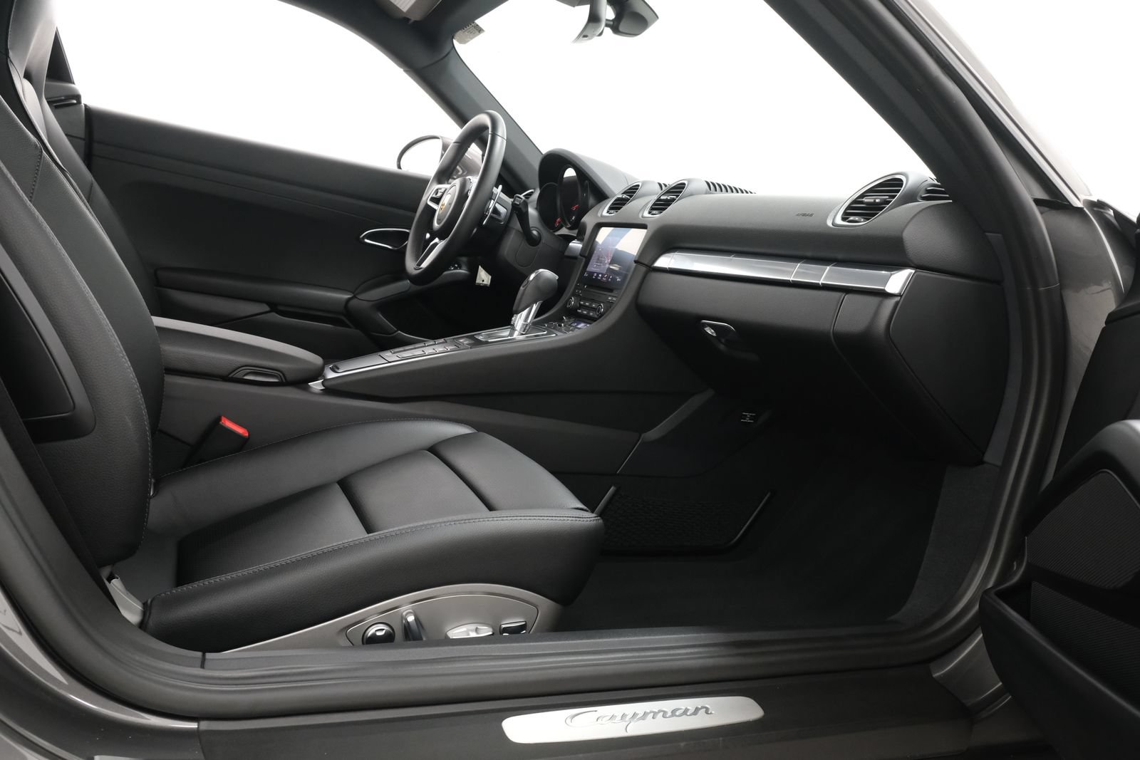 Used 2021 Porsche 718 Cayman RWD image 37