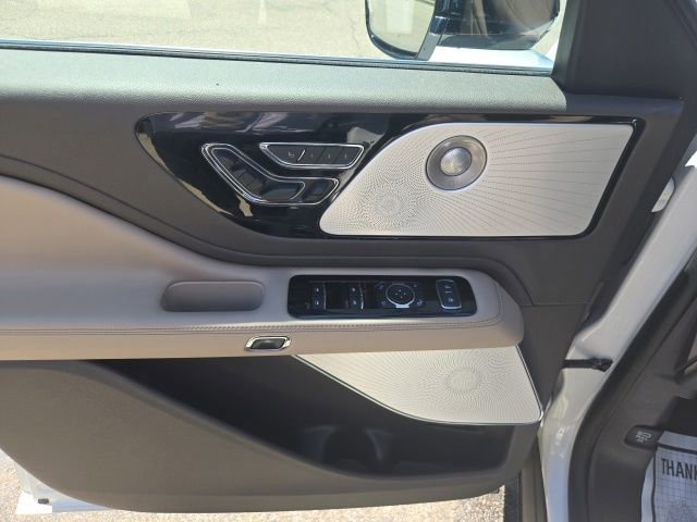 Used 2023 Lincoln Aviator Reserve w/ Equipment Group 201A AWD/4WD image 32