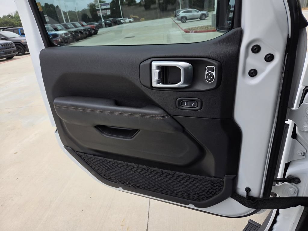 Used 2023 Jeep Wrangler Unlimited Rubicon 392 w/ Dual Top Group AWD/4WD image 10
