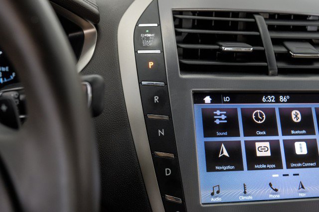 Used 2019 Lincoln MKZ Reserve FWD image 25