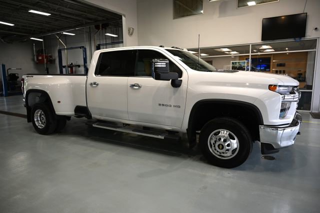 Used 2021 Chevrolet Silverado 3500 LTZ w/ LTZ Plus Package AWD/4WD image 4