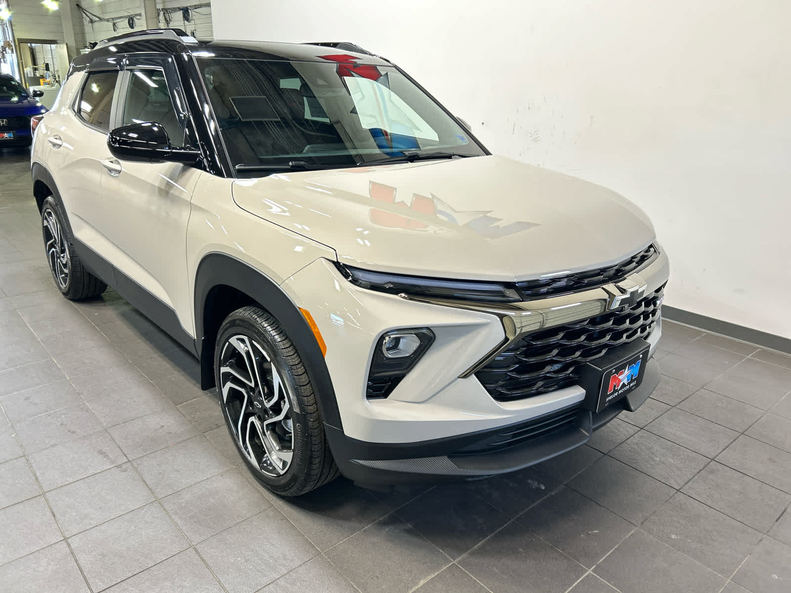 Used 2026 Chevrolet TrailBlazer RS w/ Convenience Package AWD/4WD image 2