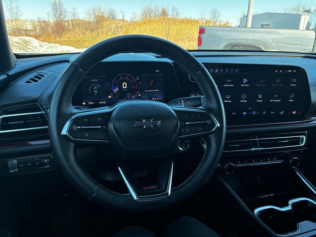 Used 2025 Chevrolet Traverse Z71 image 19