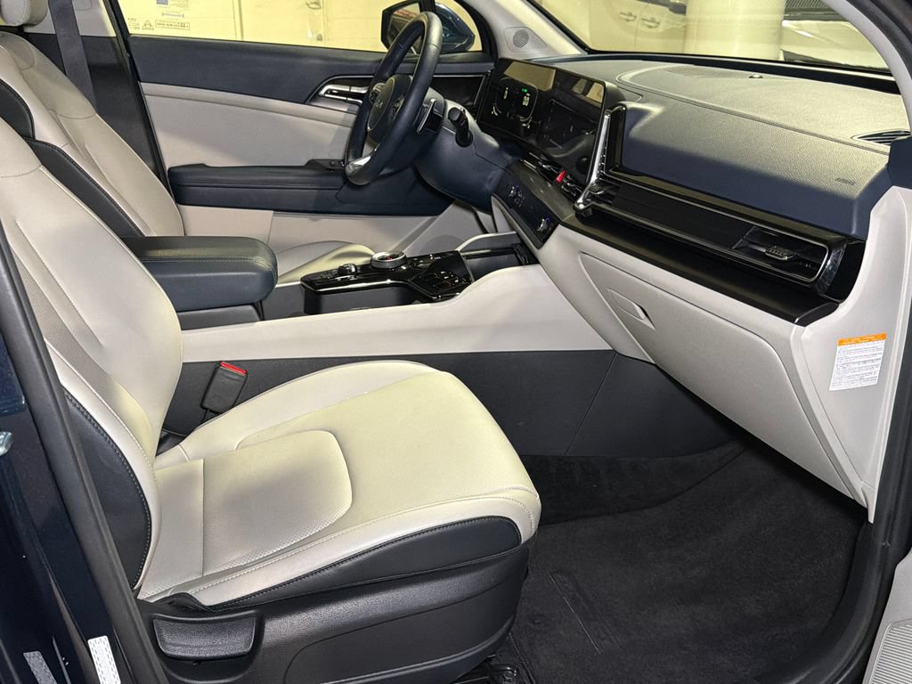 Certified 2023 Kia Sportage EX AWD/4WD image 9