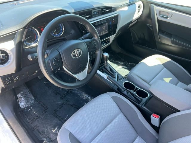 Used 2017 Toyota Corolla LE FWD image 13