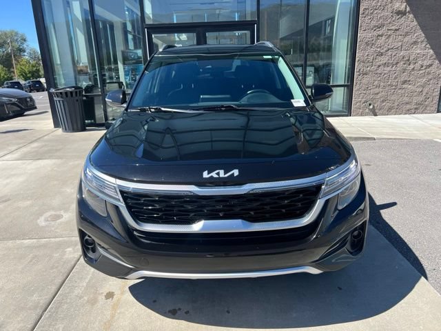 Used 2023 Kia Seltos EX AWD/4WD image 3
