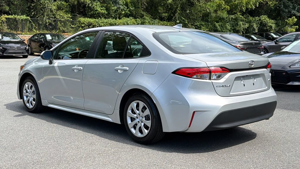 Used 2026 Toyota Corolla LE FWD image 3